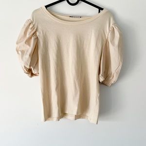Puff sleeves top